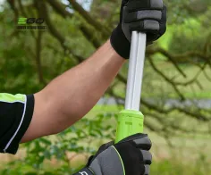 Motosierra profesional a batería para poda en altura EGO PSX2500 2