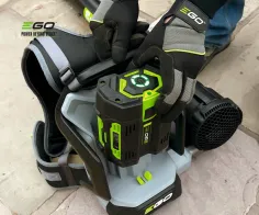 Soplador de mochila a batería EGO LB6002E para uso profesional 2