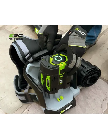 Soplador de mochila a batería EGO LB6002E para uso profesional